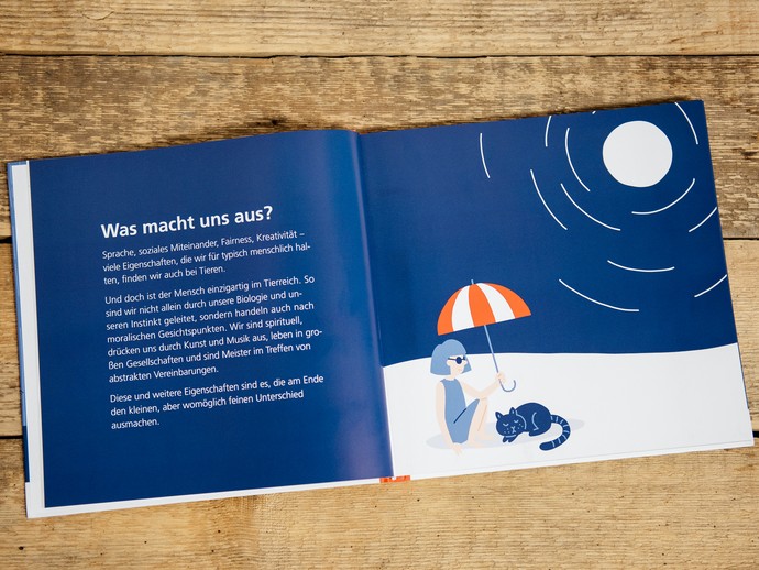 Einblick in das Begleitbuch zur Sonderausstellung Überlebenskünstler Mensch. (vergrößerte Bildansicht wird geöffnet)