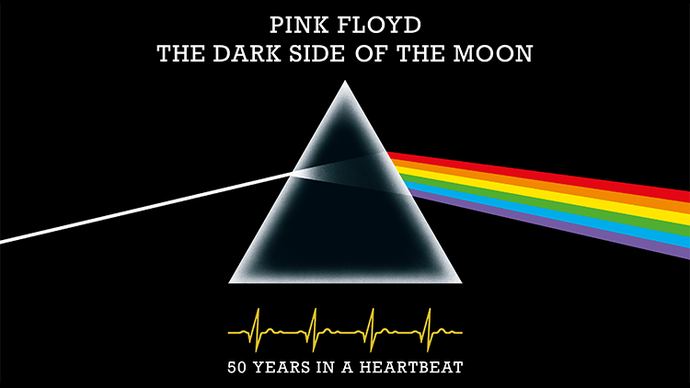 Ein Dreieck durch das ein Spektrum von Farben geht. Poster von The Dark Side of The Moon Planetarium Experience
