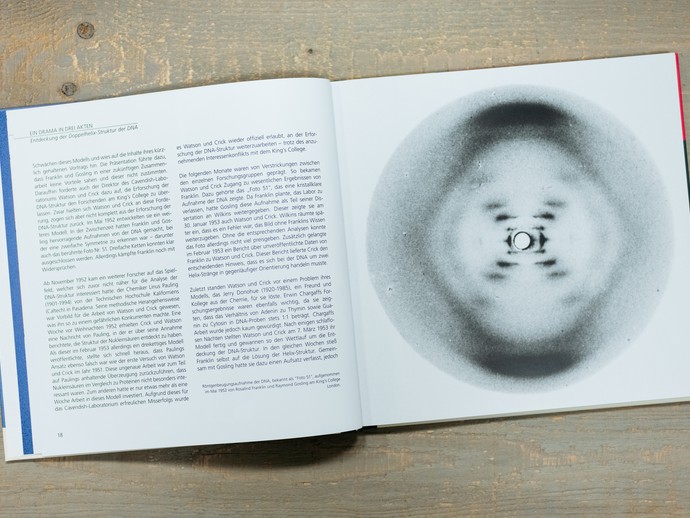 Einblick in das Begleitbuch zur Sonderausstellung "Gene - Vielfalt des Lebens". (vergrößerte Bildansicht wird geöffnet)