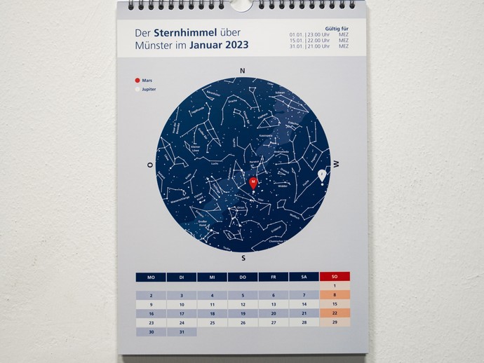 Einblick in den Wandkalender "Der Sternhimmel über Münster 2023" (vergrößerte Bildansicht wird geöffnet)