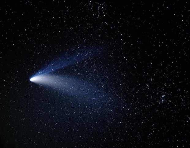Komet Hale-Bopp war 1997 der letzte, von Deutschland aus zu sehende Komet mit auffälligem Schweif. Foto: Klaus Kumbrinck, Sternfreunde Münster e.V.