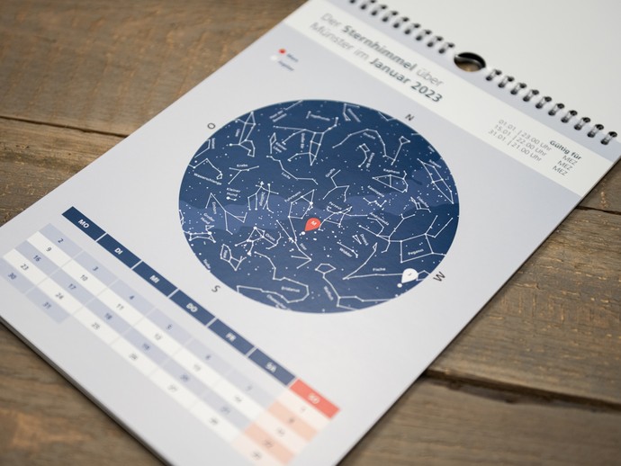 Einblick in den Wandkalender "Der Sternhimmel über Münster 2023" (vergrößerte Bildansicht wird geöffnet)